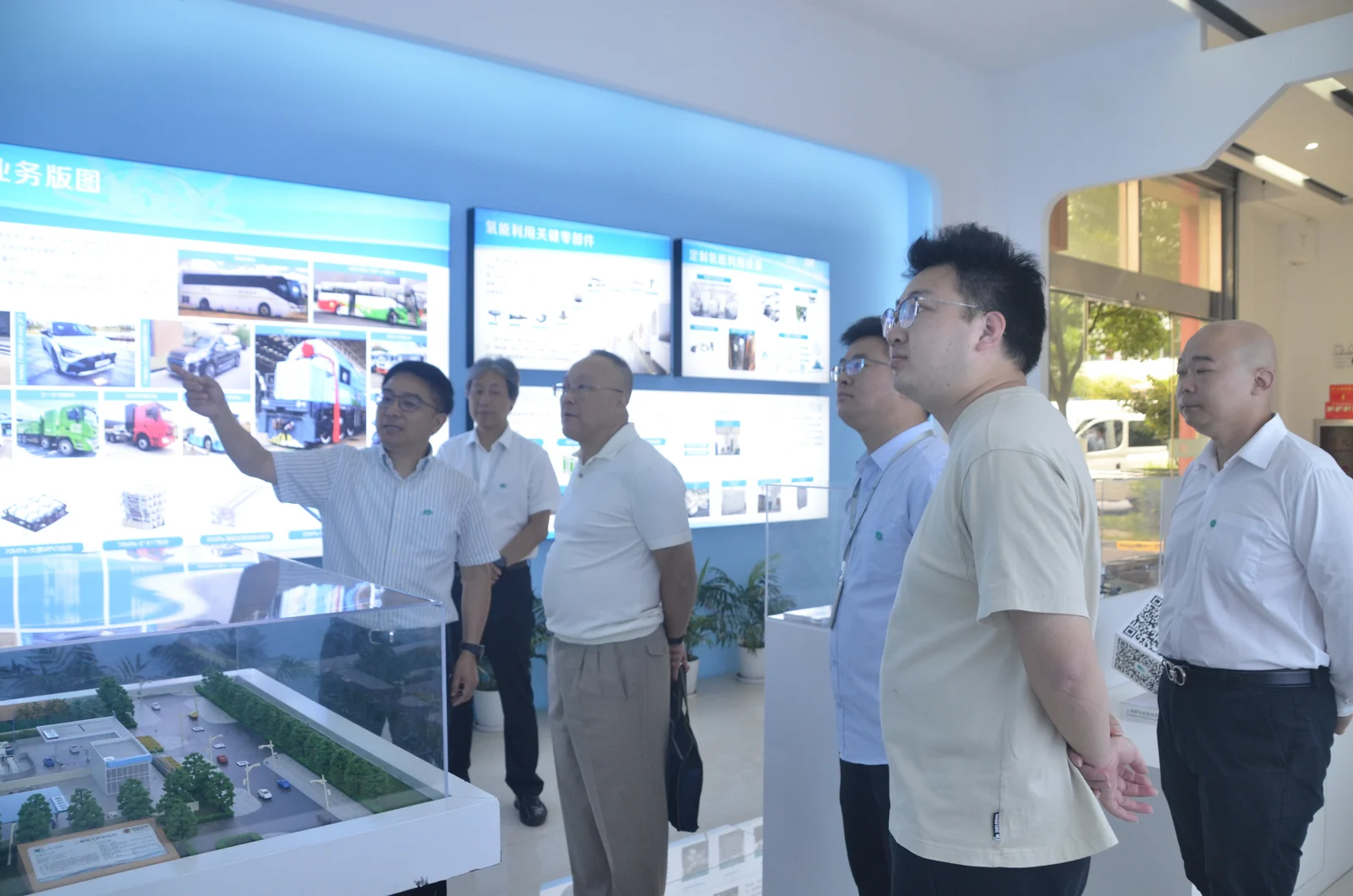 Sinopec Hydrogen Advisory Committee Deputy Director Ling Yiqun visits Sunwise — original image