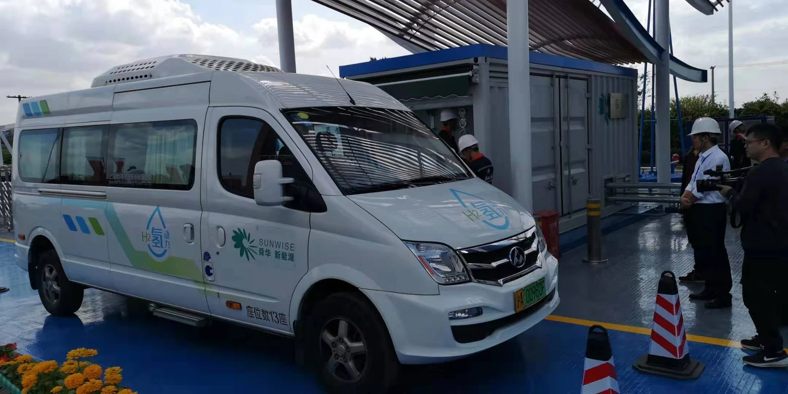 Zhejiang's first integrated hydrogen and electricity service station begins trial operation — original image